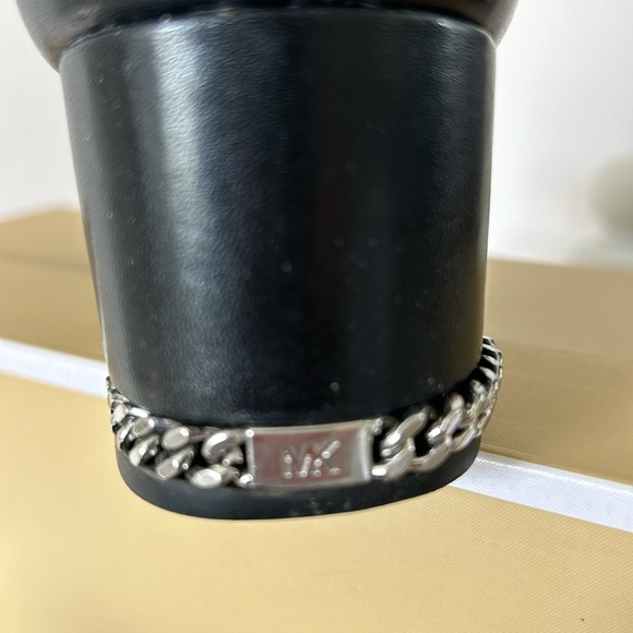 Michael Kors ankle black leather boots - Picture 3 of 8